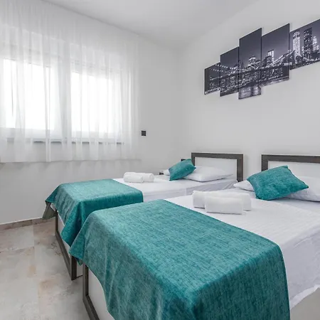 Cdi706 Hébergement de vacances Murvica (Policnik)